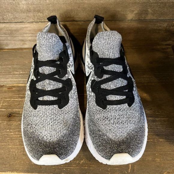 Womens Nike Epic‎ React Flyknit 2 Pure White Platinum Running Shoes Size 7 M GUC - Picture 3 of 8